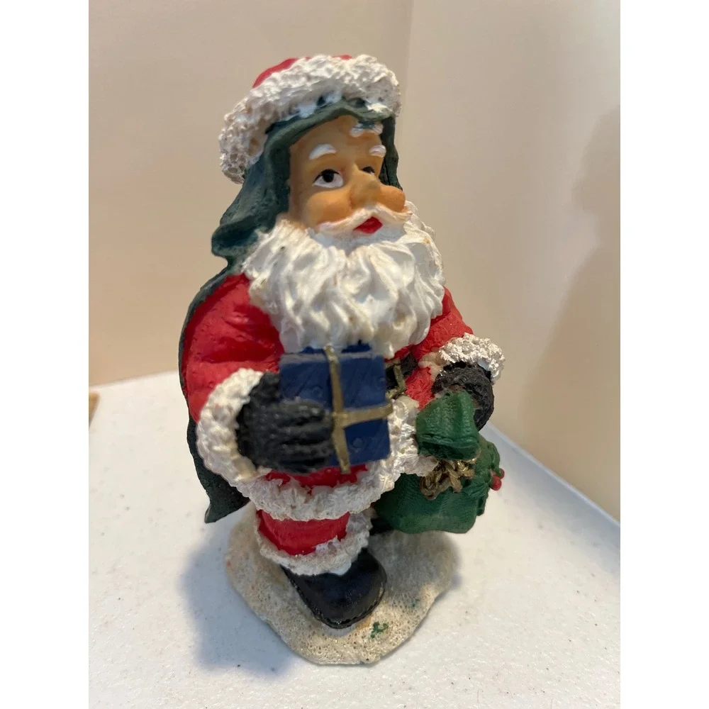 Vintage Style Santa Claus Figurine Holding Gift and Toy Bag Christmas Decor 4.5